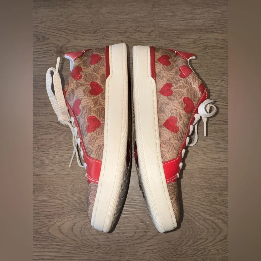 ‼️SOLD‼️Coach Lowline Low Top Sneakers In Signature Canvas With Res Heart Print - Picture 8 of 15